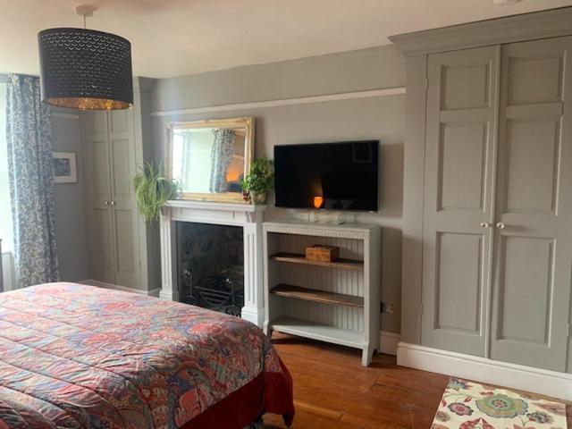 Townhouse 2 Minutes To Town & Mountains Holiday home *